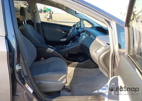 2015 Toyota Prius Plug-In из США, поврежденный, VIN JTDKN3DP8F3074504